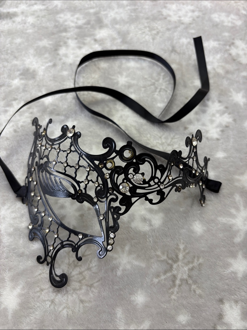 Black Filigree Rhinestone Masquerade Mask - Elegant Women Accessories